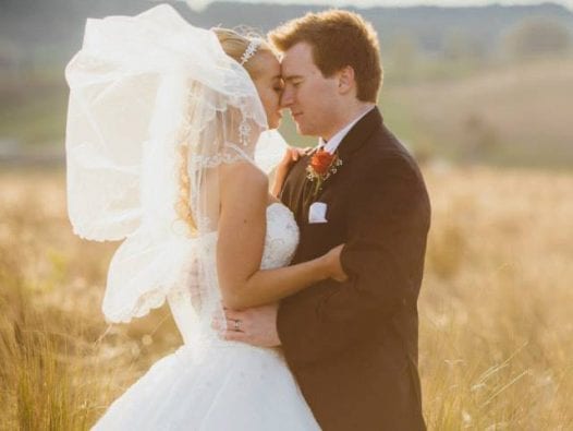 Tips for the Wedding You Want at the Price You Need Tips to planning a wedding you can afford