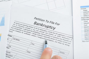 Filling out the petition to file bankruptcy form yourself